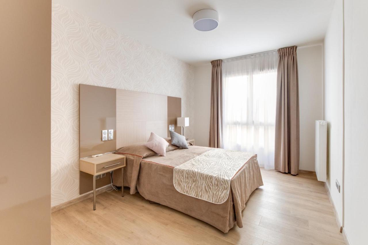 Zenao Frejus Aparthotel Bagian luar foto