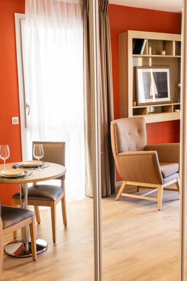 Zenao Frejus Aparthotel Bagian luar foto
