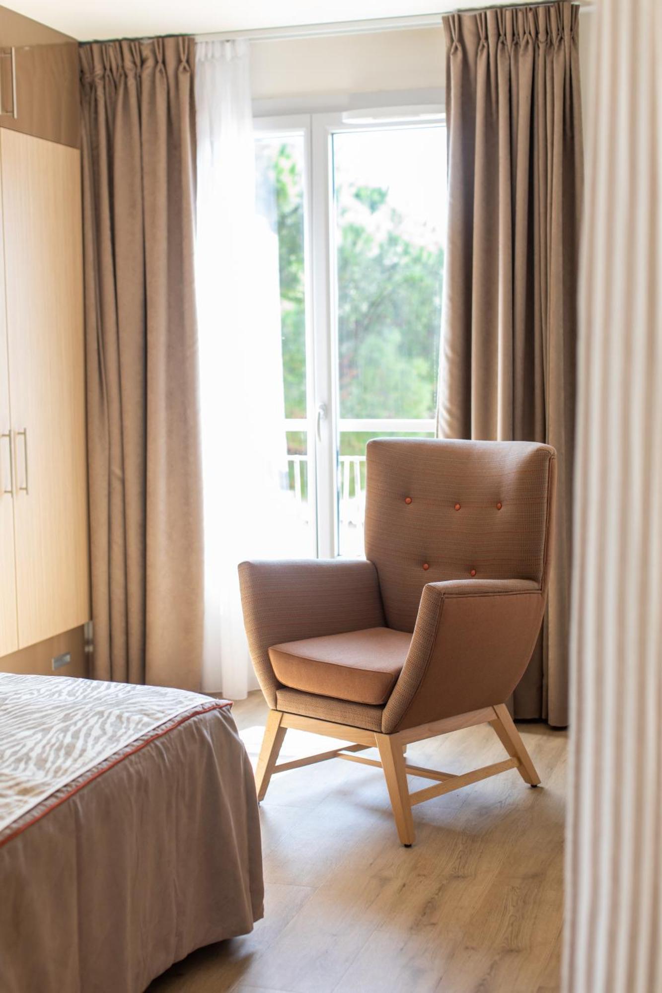 Zenao Frejus Aparthotel Bagian luar foto